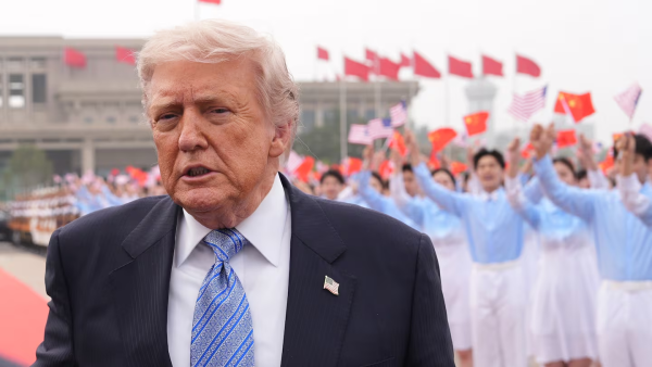 Trump orden&oacute; que la delegaci&oacute;n de EE.UU. descartara los regalos de China antes de subir al Air Force One