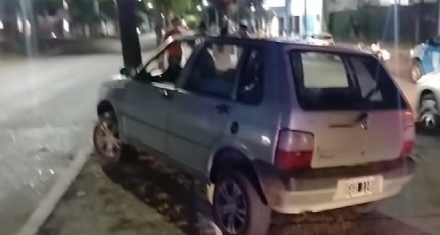 Choque en la Av. 9 de Julio: un remis impactó contra un auto y se dio a la fuga