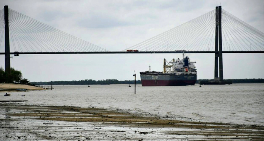 Bajante extrema: advierten problemas de navegación en el río Paraná