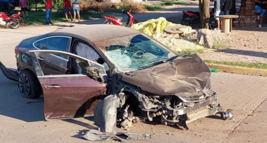 Conductor de un auto embistió y mató a un ciclista en Villa Ángela