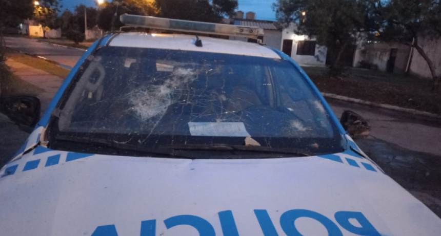 Sáenz Peña: la policía llegó a un barrio y los atacaron con gomeras