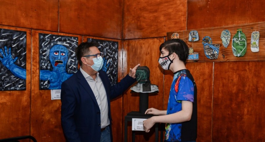 Gustavo Martínez destacó el inicio del ciclo musical y la muestra de artistas plásticos 