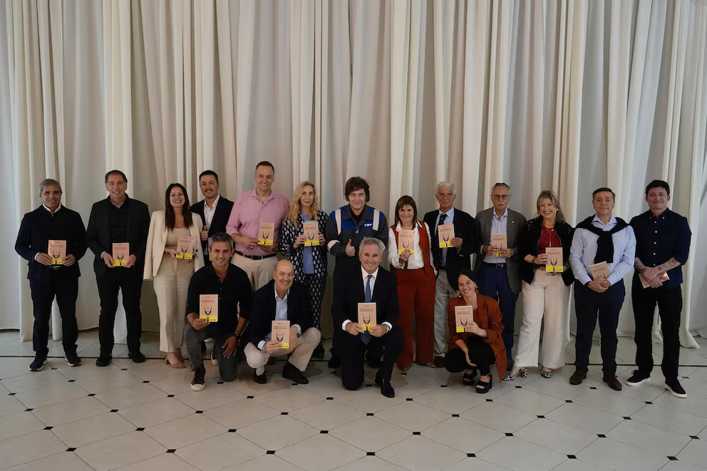 Aprobaron el aumento salarial para altos funcionarios del Gobierno, pero no aplicará para Milei y Villarruel