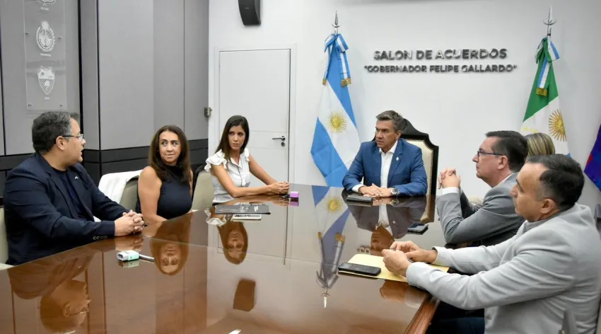 El Gobierno provincial firmó un convenio de cooperación con la Universidad Cuenca del Plata