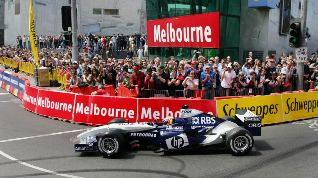 Detuvieron a un reconocido expiloto de Fórmula 1 acusado del delito de asalto