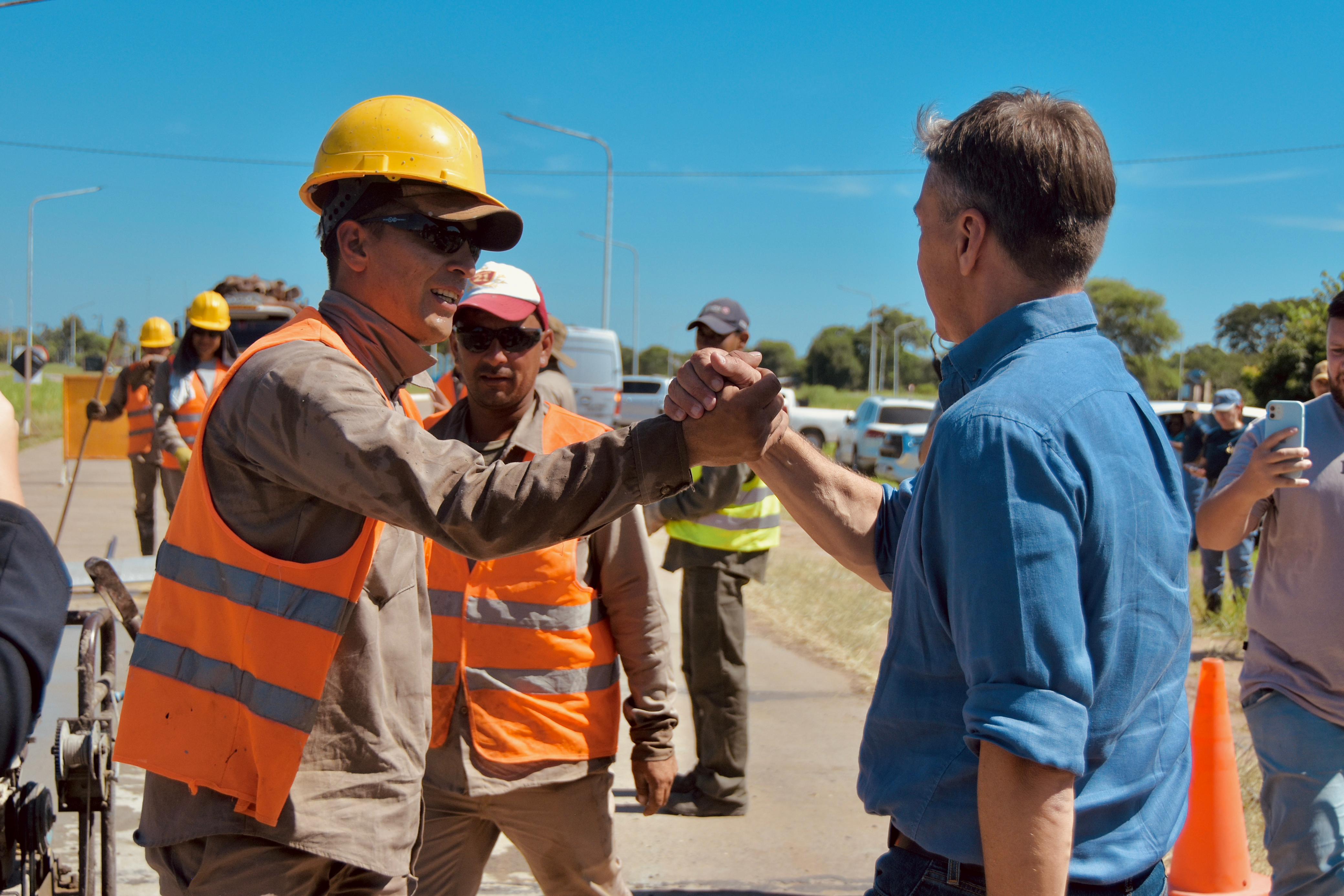 El gobernador constató obras de reparación de la ruta 9
