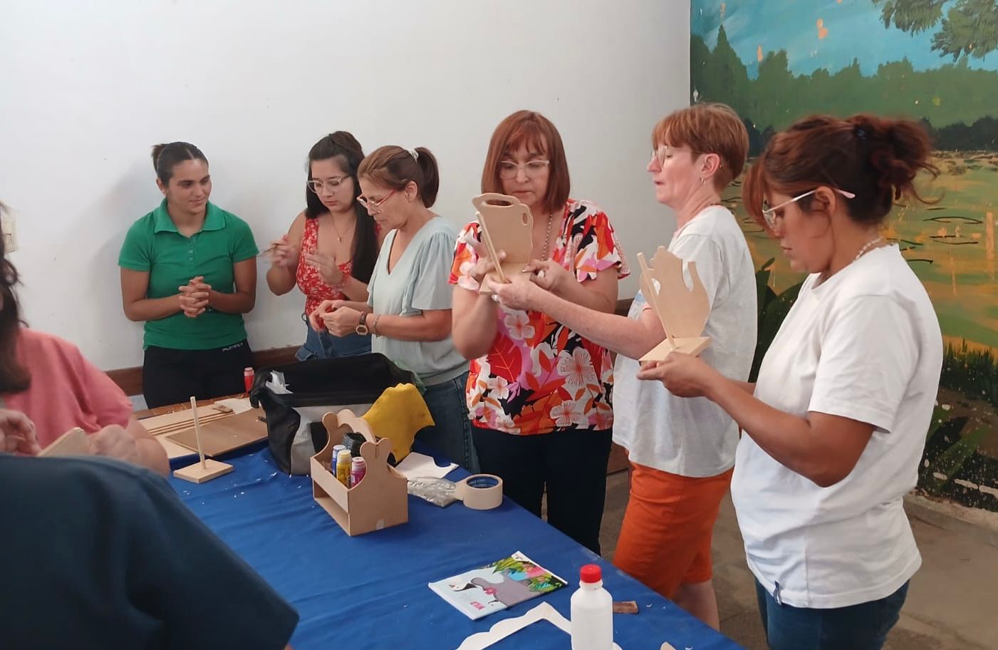 Talleres de oficios en centros comunitarios de Resistencia