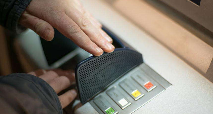 Cuánto dinero en efectivo se puede sacar del cajero automático en enero de 2026