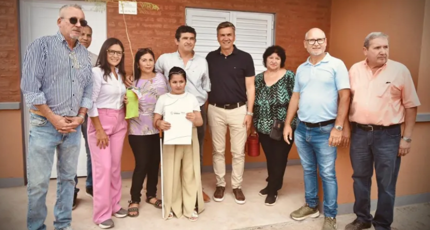 Zdero entreg&oacute; viviendas en Concepci&oacute;n del Bermejo y destac&oacute; la finalizaci&oacute;n de obras