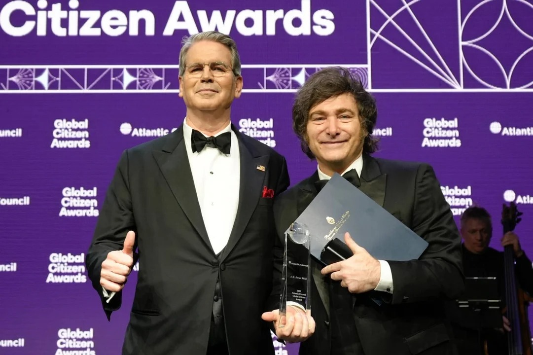 Bessent elogi&oacute; a Milei: "Pasa de ser un gran pensador a un pol&iacute;tico de gran nivel"