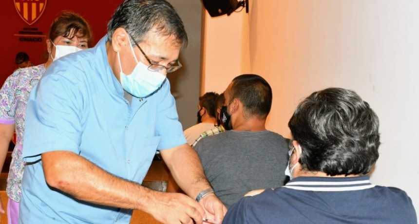 Esta semana contin&uacute;a la vacunaci&oacute;n para trabajadores del subsector de la salud privada  