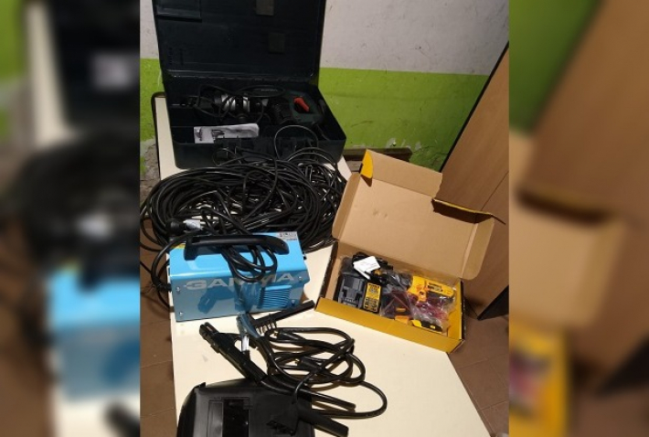 Compró herramientas por casi medio millón de pesos con un cheque sin fondos: quedó detenido