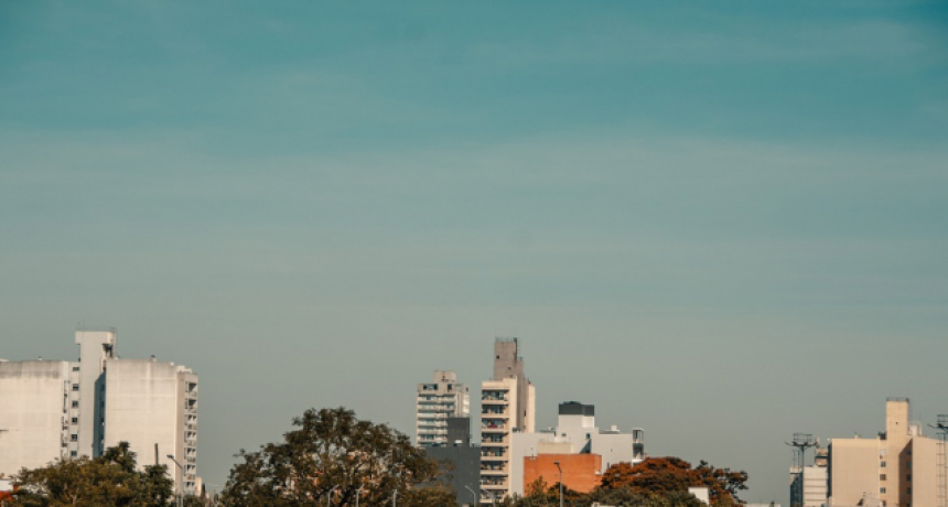 Jornada calurosa y con pronóstico de tormentas para esta tarde
