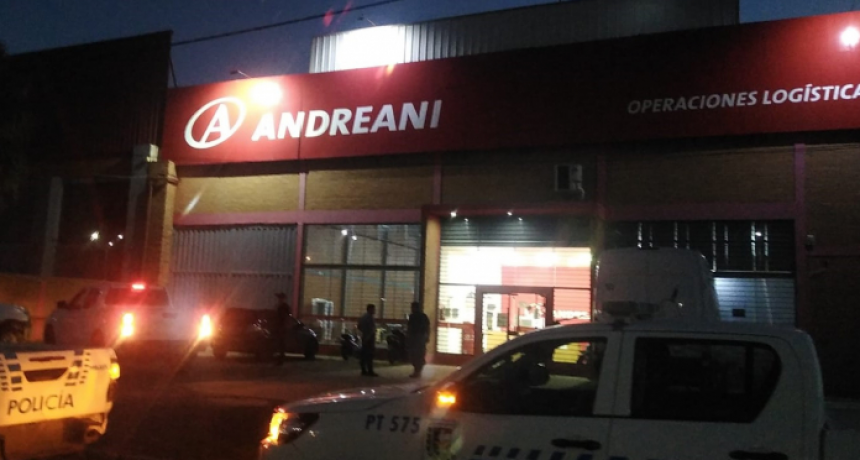 Entraron a robar a una sucursal de Andreani: se llevaron varios paquetes de los que se desconoce el contenido