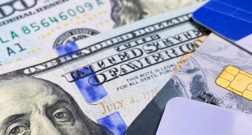 Dólar oficial y dólar tarjeta: banco por banco, a cuánto cotizan este viernes 6 de febrero