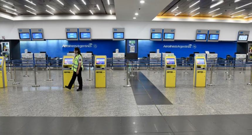 Paro de controladores a&eacute;reos: habr&aacute; demoras y reprogramaciones en vuelos desde hoy hasta el lunes