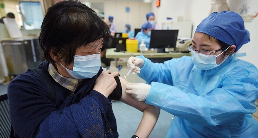 China ya administr&oacute; 65 millones de dosis de vacunas