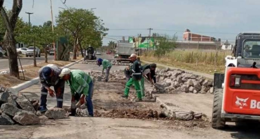 Contin&uacute;a con el plan de bacheo en nueve sectores sobre avenida Marconi