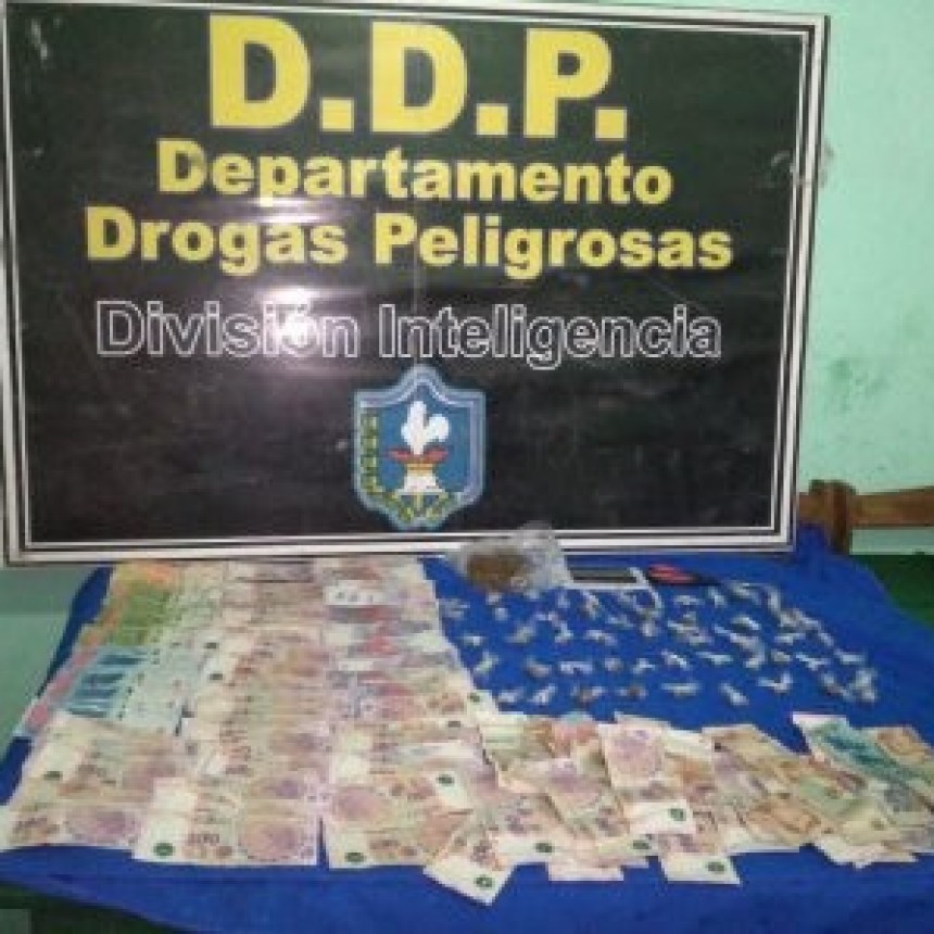 Incautaron estupefacientes en el Barrio Juan Bautista Alberdi 