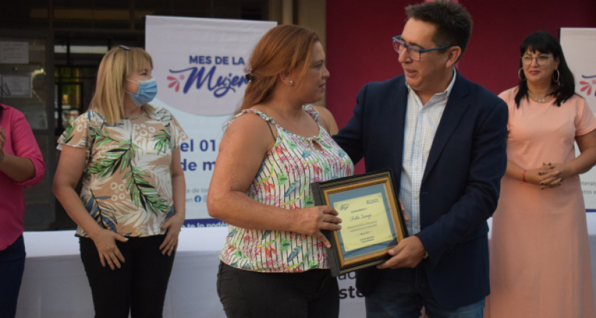Mes de la Mujer en Resistencia: Martínez entregó reconocimientos a vecinas destacadas de zona Norte