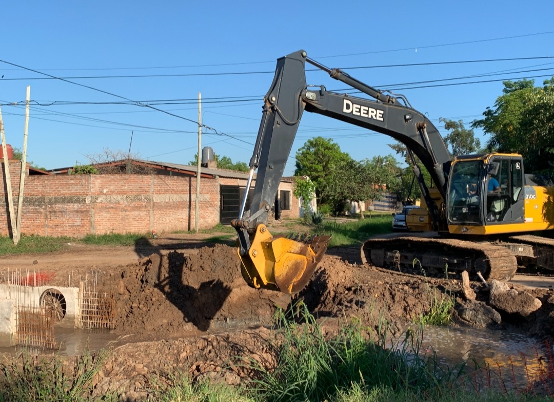 Resistencia: Inició la obra de desagüe pluviales que complementará a la que se lleva a cabo en la calle Duvivie