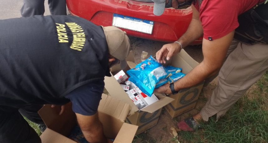 Más de 11 gramos de cocaína y una carga de cigarrillos ilegales, secuestrados en controles policiales
