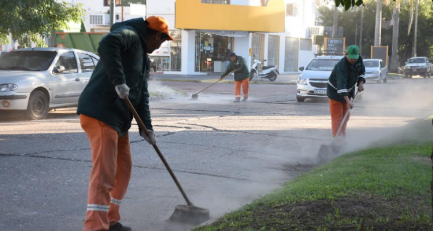 Se ejecutó un operativo de saneamineto integral en el microcentro de Resistencia 