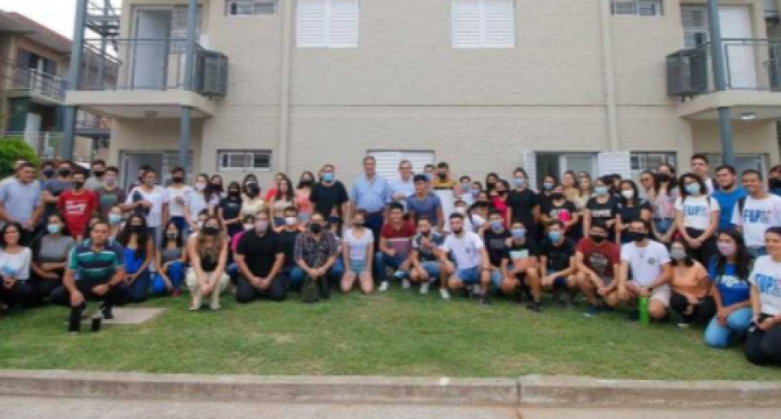 Jorge Capitanich inauguró obras en la residencia estudiantil de Resistencia y adelantó que se ampliará el comedor universitario