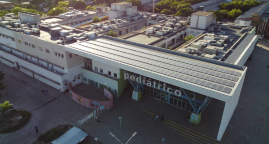 Jorge Capitanich inauguró los paneles solares del Hospital Pediátrico