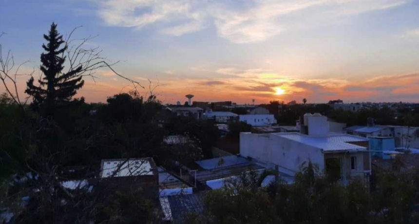 Martes con una máxima de 34 grados y tormentas aisladas por la noche