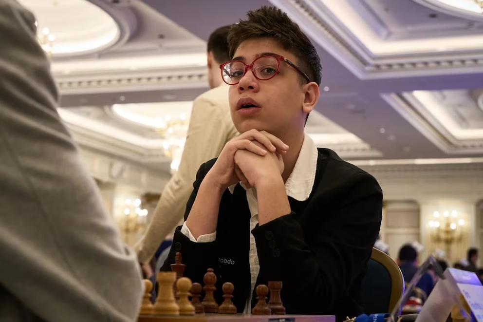 Faustino Oro salv&oacute; su invicto en el Open de Mosc&uacute; y mantiene el sue&ntilde;o de convertirse en gran maestro