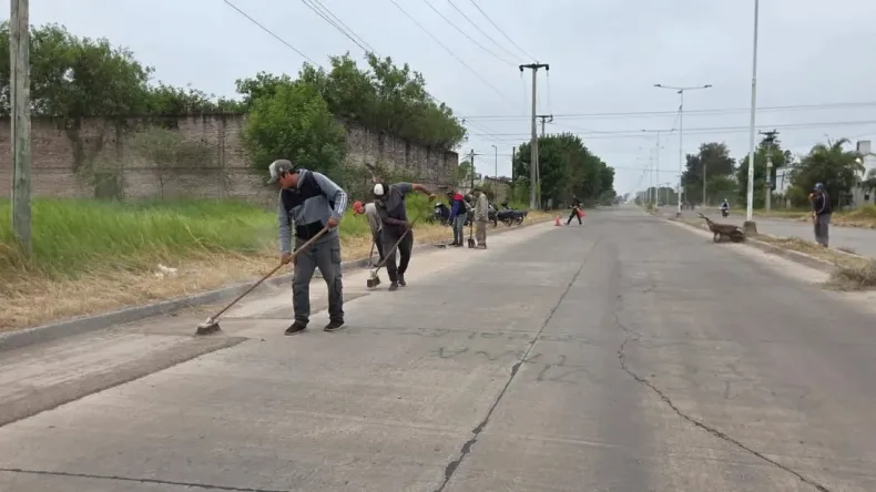 El Municipio de Fontana realiz&oacute; la limpieza integral de la avenida Marconi