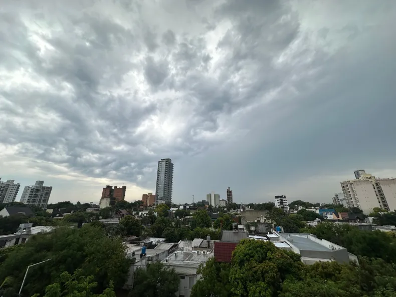 Inicio de semana c&aacute;lido y con chance de chaparrones en la provincia