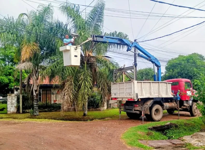 El Municipio de Fontana avanza con operativos de recambio LED en los barrios Cacu&iacute; y 263 Viviendas