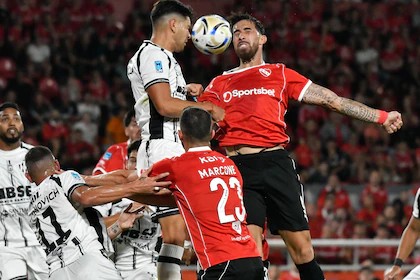 Independiente le gan&oacute; 2-0 a Central C&oacute;rdoba sobre el final y qued&oacute; tercero en la Zona A del Torneo Apertura