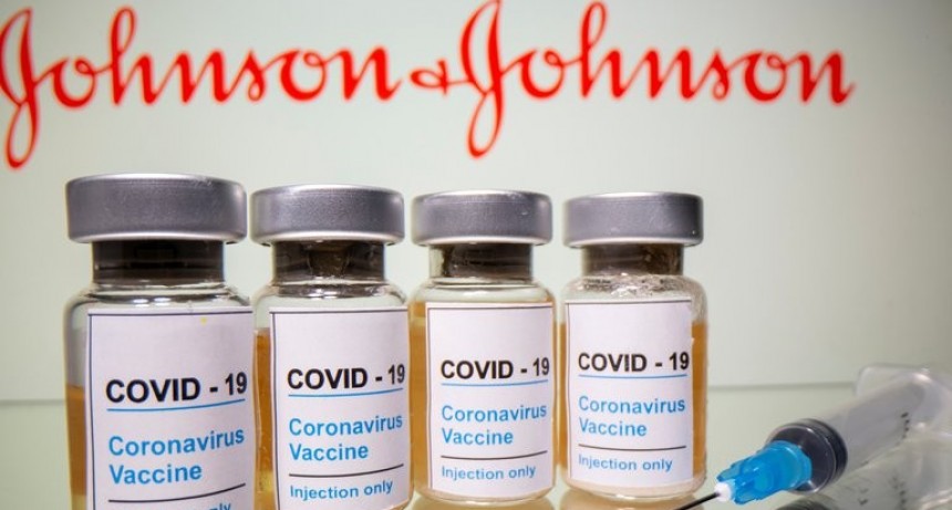 COVID-19: Suspenden vacunas de Johnson & Johnson por casos de trombosis en EE.UU. 