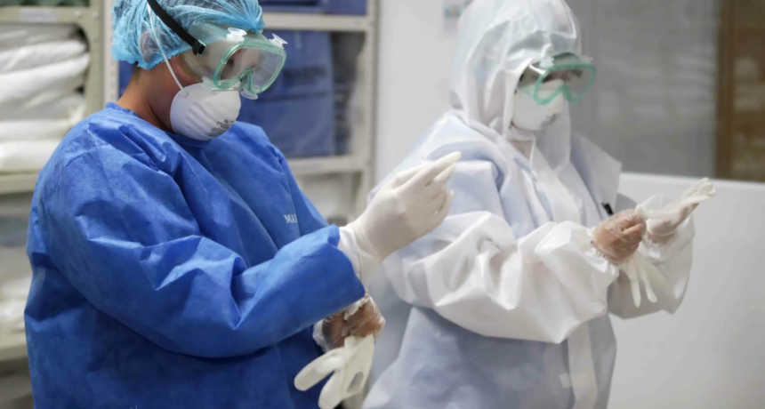 Nuevo r&eacute;cord de casos en Argentina: 27.001 confirmados en 24 horas 