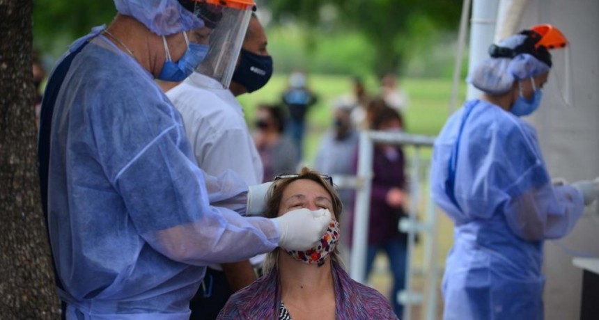 Nuevo r&eacute;cord de contagios en el pa&iacute;s: se registraron 29.472 casos nuevos de Covid