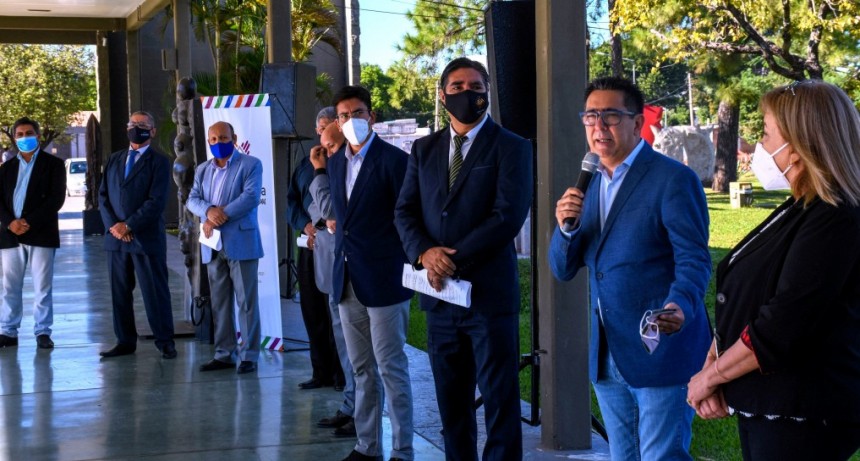El Intendente y pastores se unieron para orar por Resistencia 
