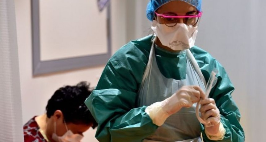 En las &uacute;ltimas 24 horas se registraron 557 muertes y 27.884 contagios en el pa&iacute;s