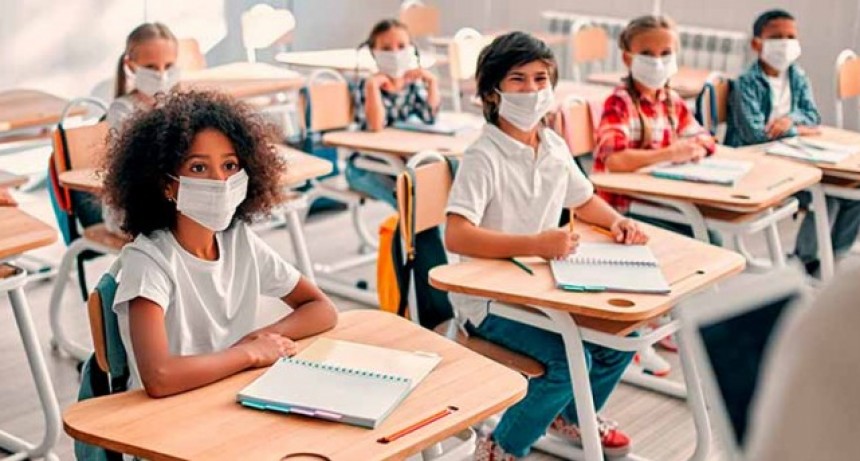 Francia apuesta a las clases presenciales 
