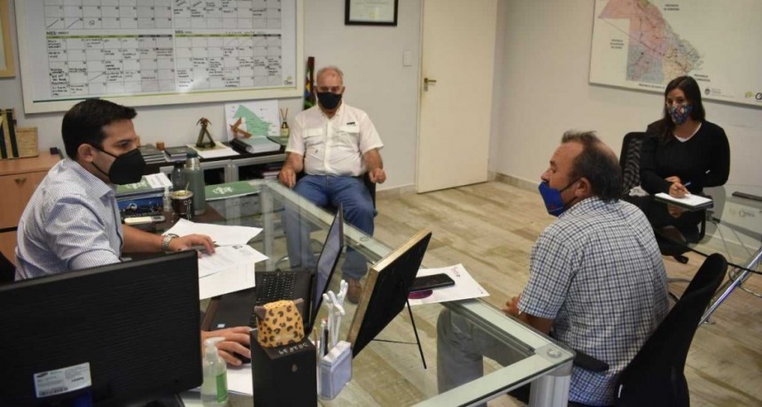 Turismo y Asociaci&oacute;n de Gu&iacute;as de Pesca del Chaco definieron agenda de trabajo 
