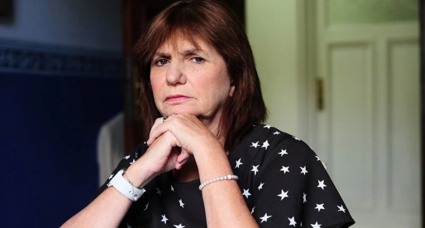 Para Patricia Bullrich, el Gobierno "podr&iacute;a haberle dado" las Islas Malvinas al laboratorio Pfizer