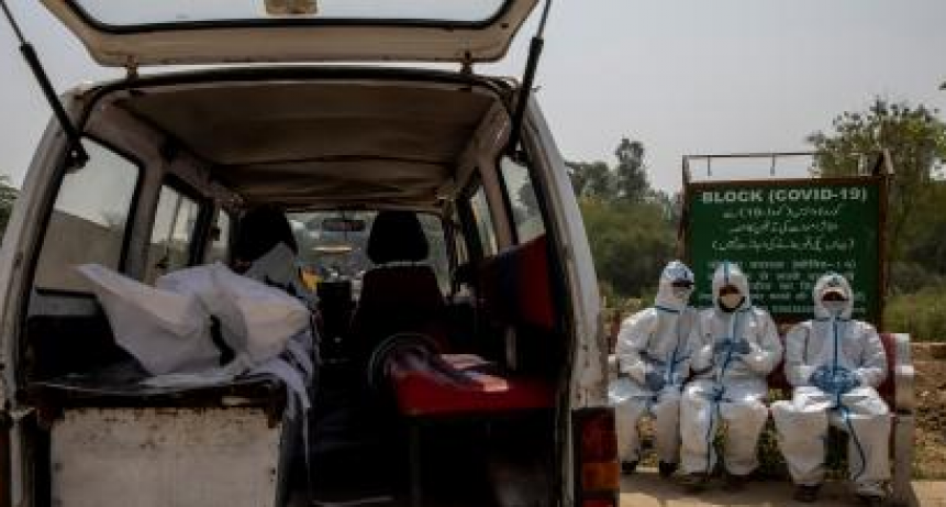 En pleno brote, India super&oacute; los 200.000 muertos por Coronavirus 