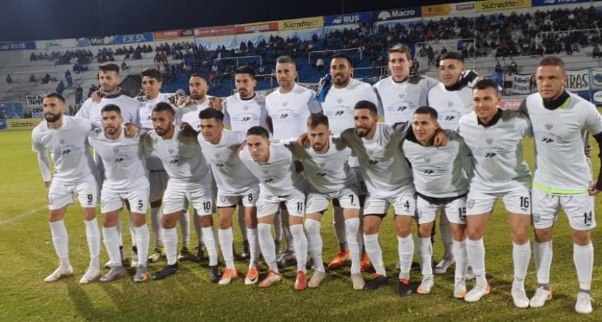 For Ever sigue invicto pero no puede ganar de visitante: empató 1 a 1 con Gimnasia de Jujuy