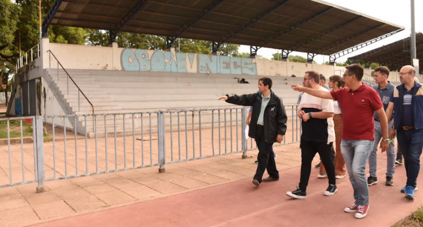 Bienal 2022: Gustavo Martínez analizó con provincia y Fundación Urunday las obras necesarias para recibir el evento