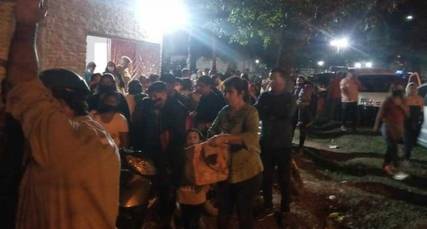 Intervinieron un culto con 80 personas pero los fieles impidieron el trabajo de la polic&iacute;a y de Secheep
