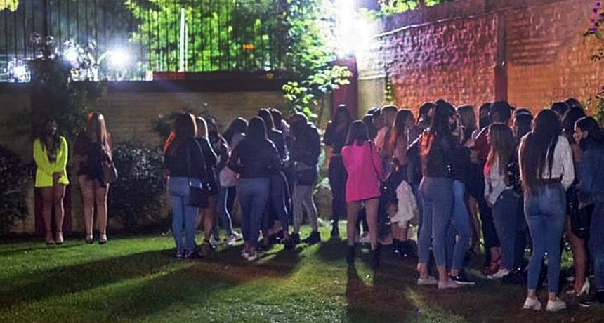 Desarticularon m&aacute;s de 20 fiestas clandestinas y una pe&ntilde;a con 100 personas