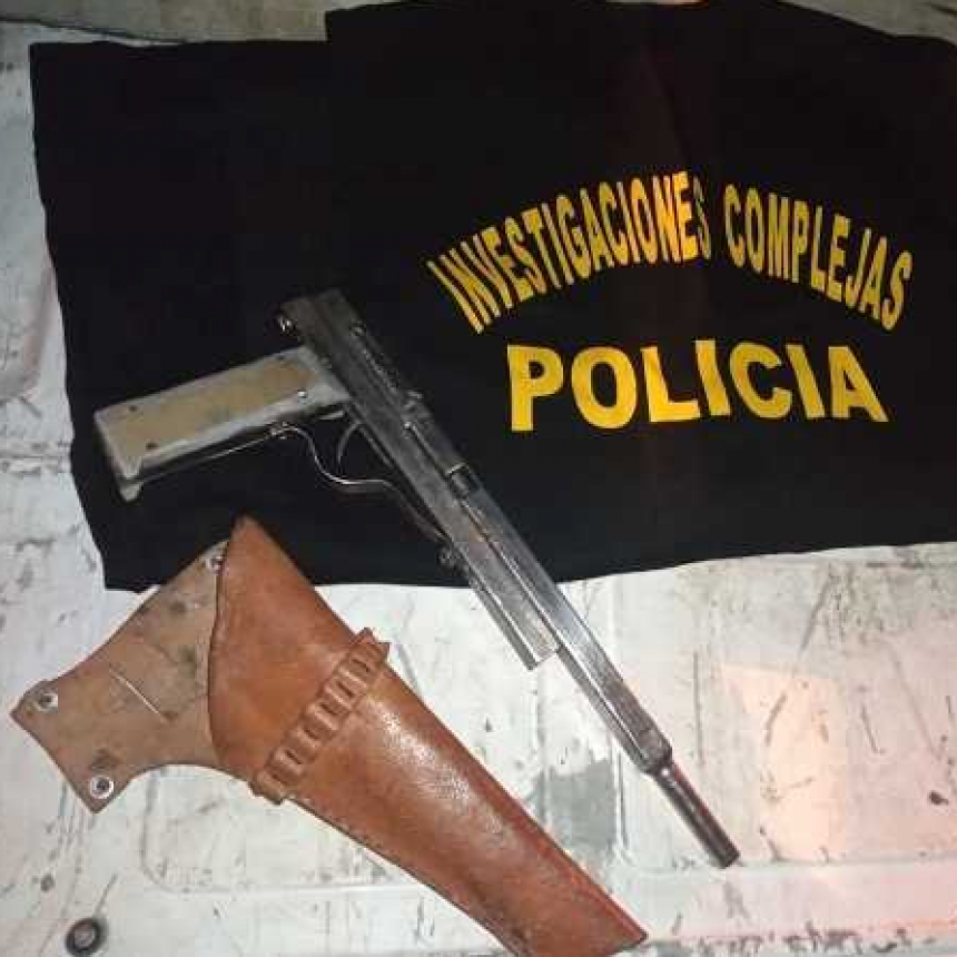 Detuvieron a un hombre armado que &ldquo;merodeaba&rdquo; cerca de locales comerciales