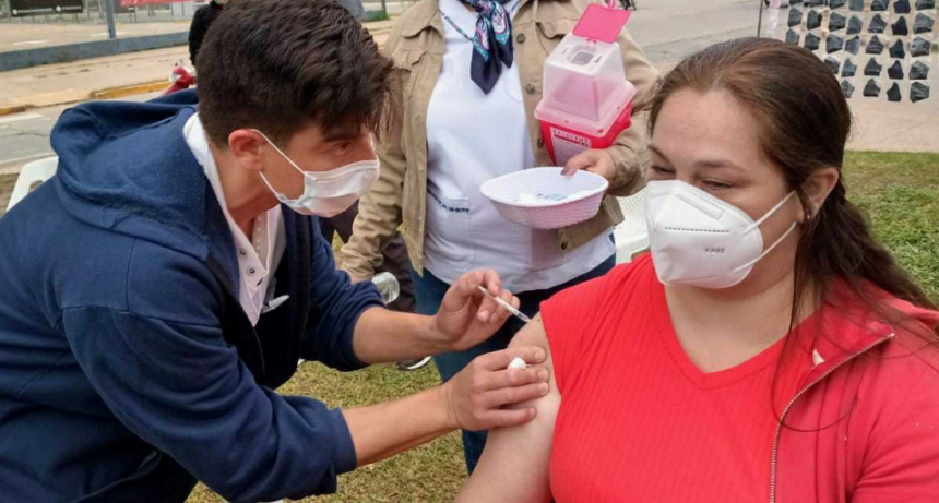 Aplicaron m&aacute;s de 300 dosis a personas de riesgo 
